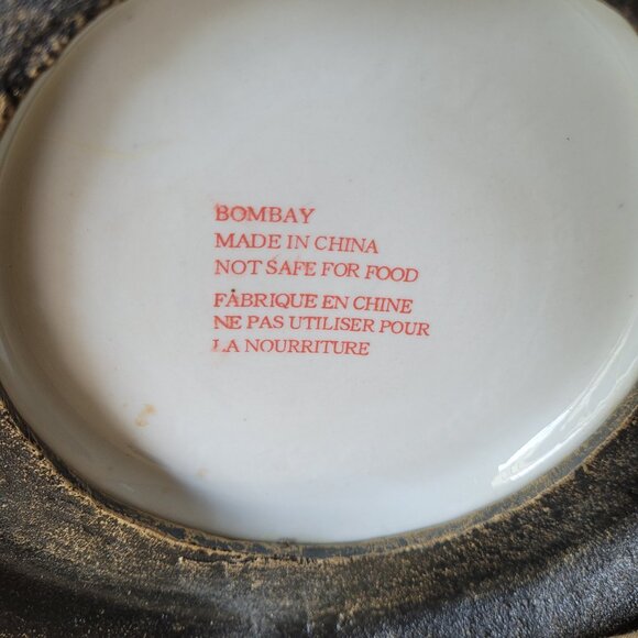 Bombay Co. Stunning Large Blue & White Chinoiseries Bowl with Brass Trim & Feet - Picture 8 of 11